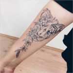 Arm Tattoos Frau Vorlagen Angenehm Tattoo Vorschläge Für Frauen togerkopf Mit Blumen