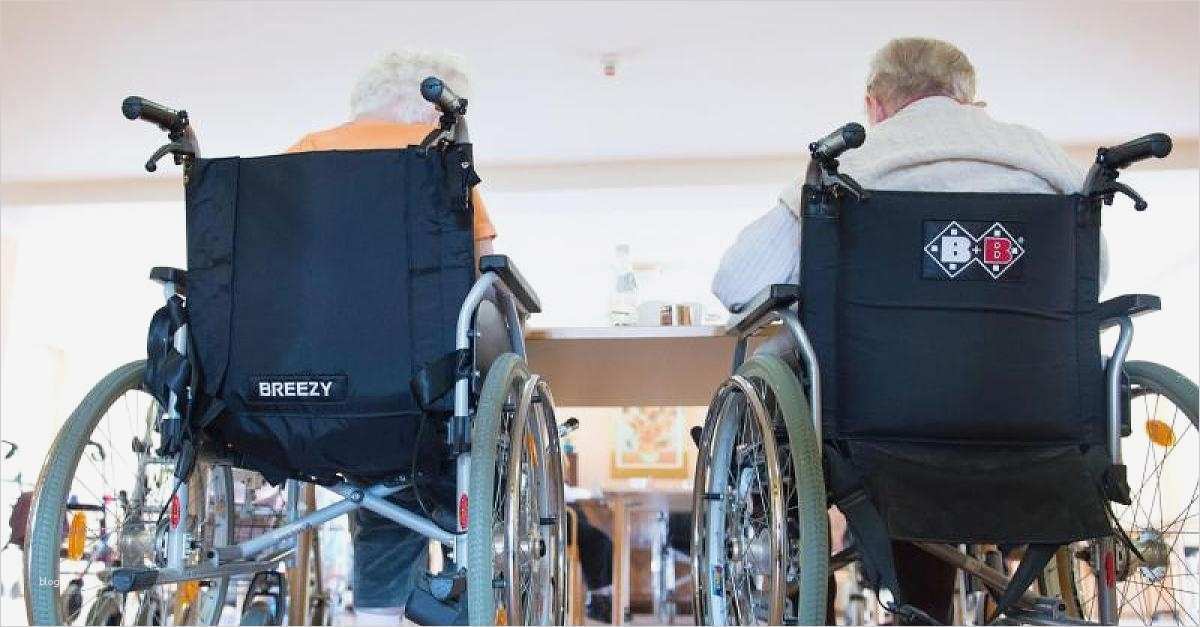 Bewerbung Praktikum Altersheim Vorlage Hübsch Großbritannien 98 Jährige Mutter Zieht Zu 80 Jährigem