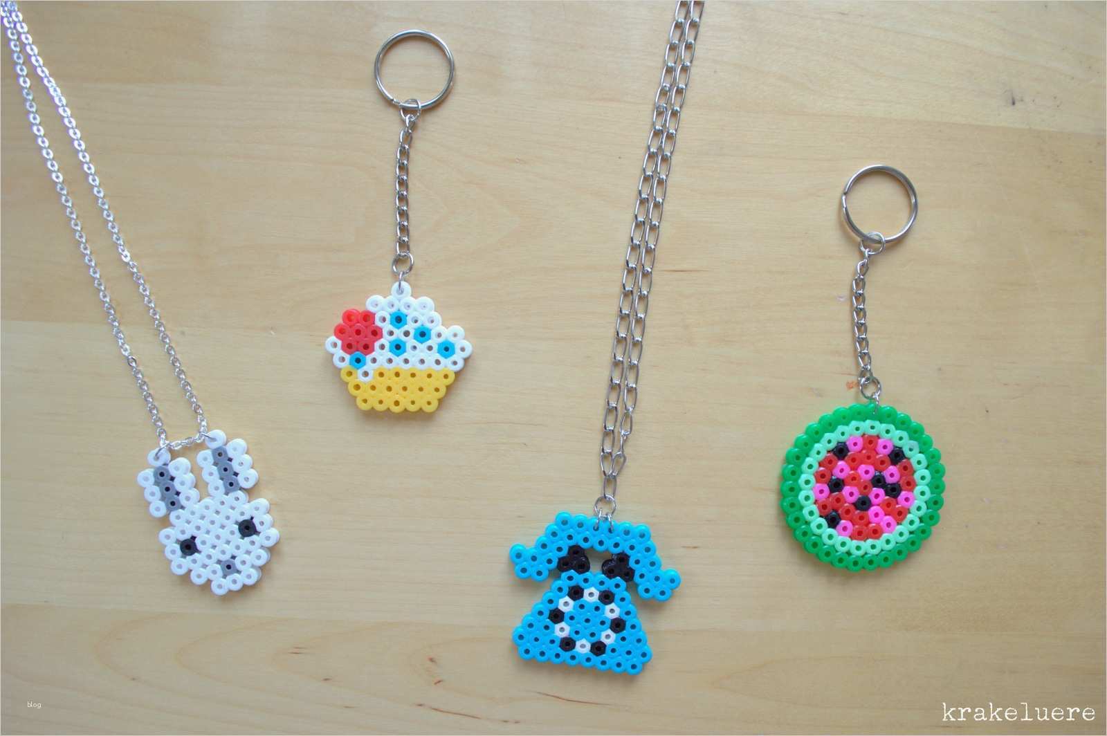 Bügelperlen Set Mit Vorlagen Schönste Krakeluere Ketten Und Schlüsselanhänger Aus Bügelperlen
