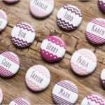 Button Vorlage Bewundernswert Cartes Descorte De Bouton Mariage Nom Tags Place Carte Pins