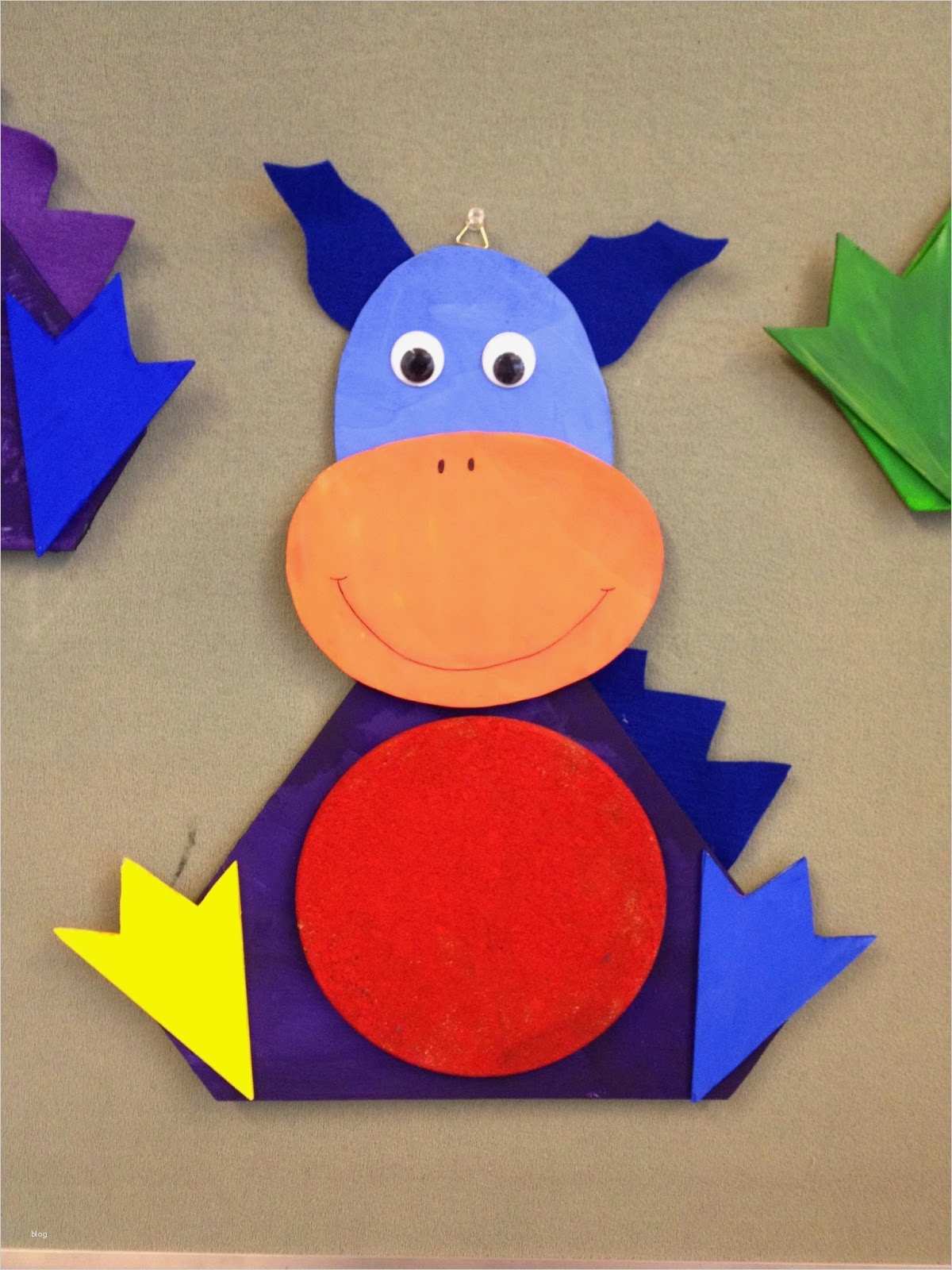 Feuerdrachen Basteln Vorlage Inspiration Klassenkunst Drachen Pinnwand