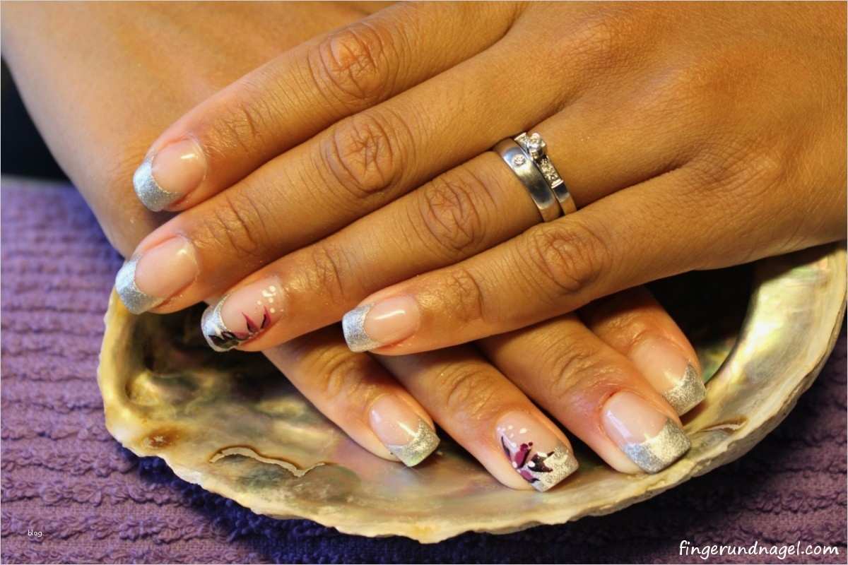 Gelnägel Vorlagen Best Of Gelnägel Fotos Mit Silber Grauen French Und Blumenmuster