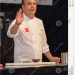 Mietbescheinigung Zur Vorlage Bei Der Wohngeldbehörde Inspiration 厨师ngel Le N 一个星米其林 编辑类库存照片