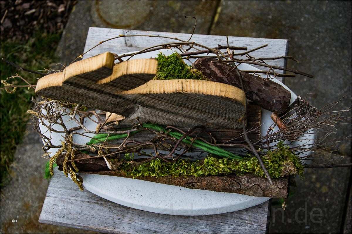 Osterhase Holz Basteln Vorlage Großartig Dekorierter Osterhase Aus Holz Basteln Und Dekorieren