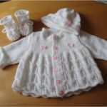 Strickanleitung Für Babysachen Vorlagen Hübsch Babygarnitur In Weiss