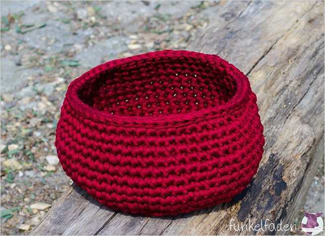 Gehäkelt – Utensilo aus T Shirt Garn › Anleitungen Do it