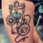 Taschenuhr Tattoo Vorlage Erstaunlich 33 Schöne Gänseblümchen Tattoos Und Ihre Bedeutungen