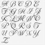 Tattoo Buchstaben Vorlagen Einzigartig Daisy Dot Design Scalloped Circle and Initials