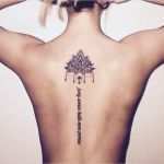 Tattoo Vorlagen Frauen Wunderbar Elegante Tattoo Motive Für Wirbelsäule Von Besonderem Reiz
