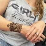 Tattoos Für Frauen Vorlagen Bewundernswert Tattoo Vorlagen Frauen Henna Tattoo Am Arm Dezente Idee
