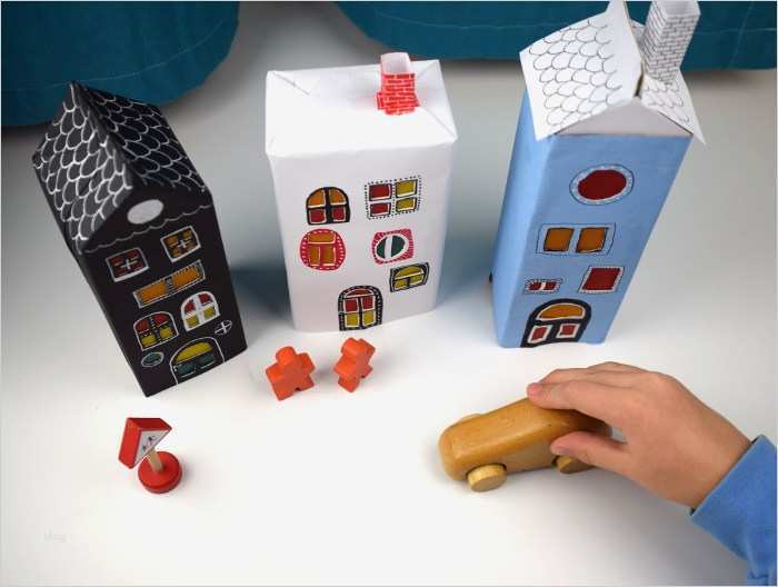 Weihnachtsdorf Basteln Vorlagen Genial Weihnachtsbasteln Lichthaus Aus Milchkartons