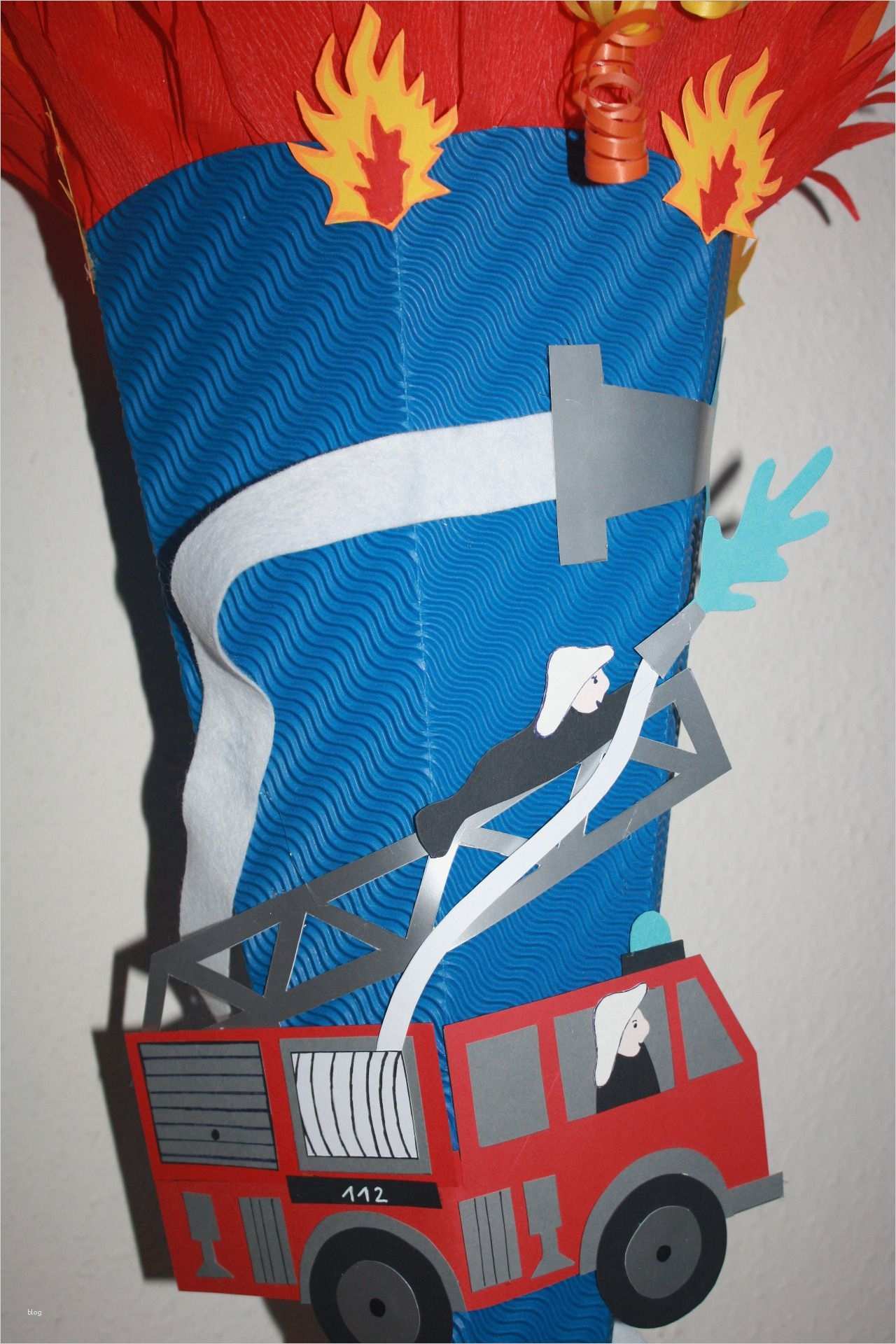 47 Süß Zuckertüte Basteln Vorlage Bilder 2 Schultüte Zuckertüte Feuerwehrauto Feuerwehr Neu