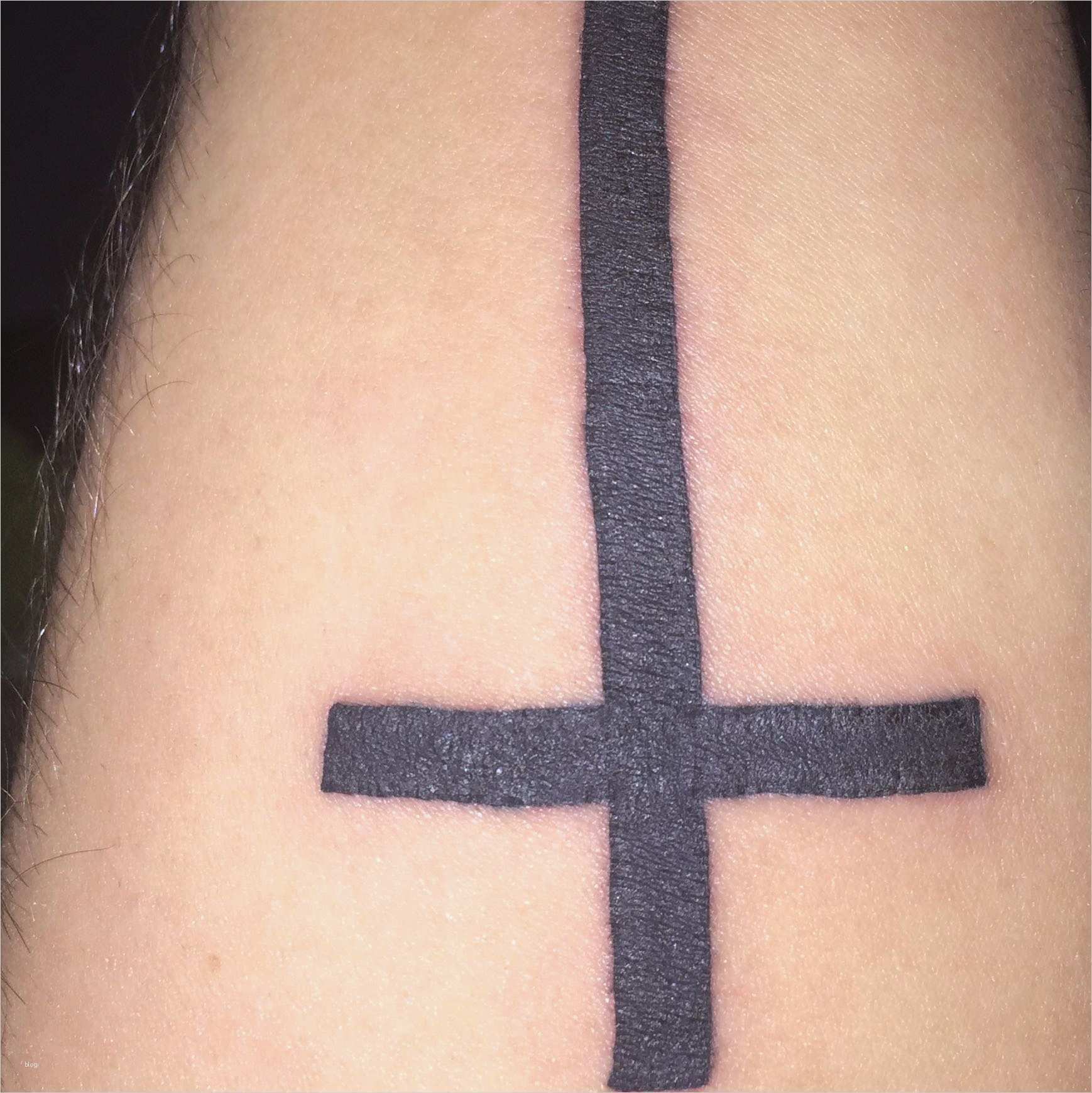 Grabstein Tattoo Vorlage Großartig Tattoo Unsauber Gestochen Kreuz