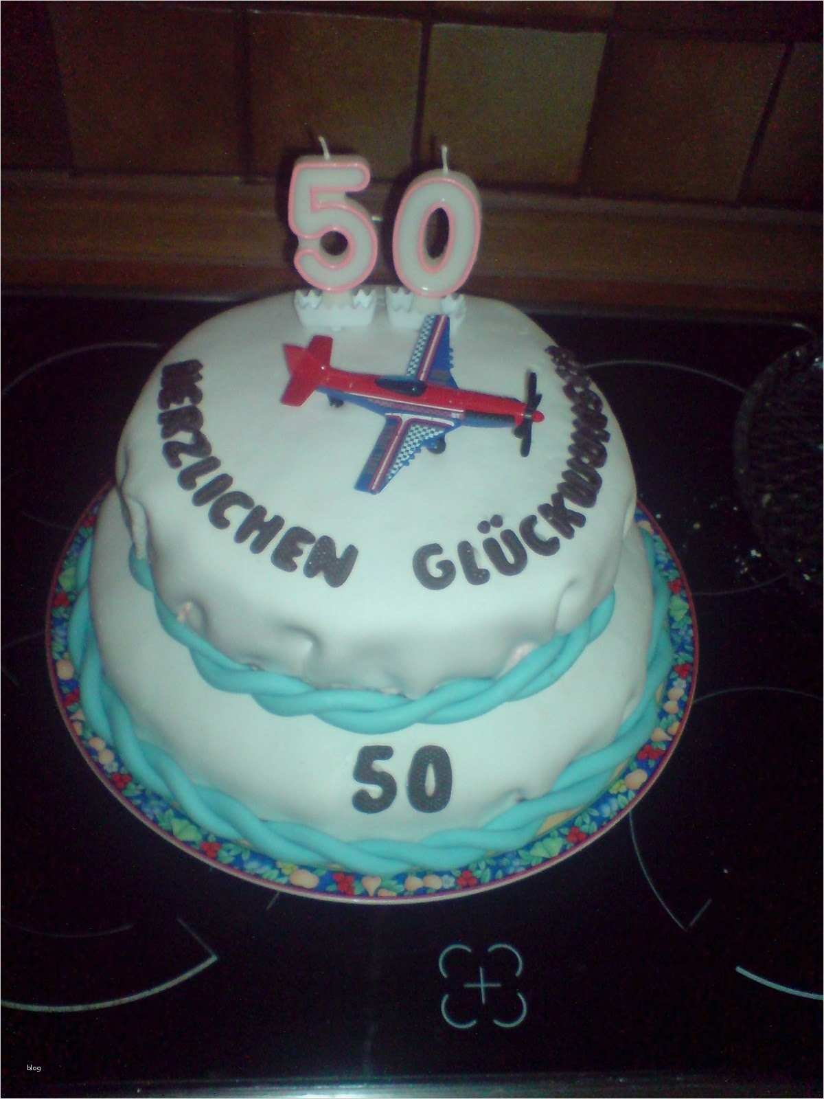 Hello Kitty torte Vorlage Schönste tottis Kuchenreich Erdbeer Sahne torte Im Hello Kitty Style