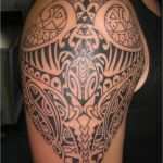 Samoa Tattoo Vorlagen Cool 37 Oberarm Tattoo Ideen Für Männer Maori Und Tribal Motive