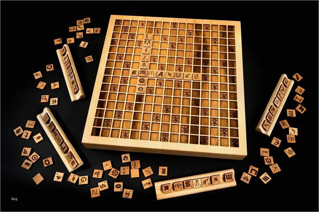 Scrabble Buchstaben Vorlage Genial Holz Scrabble Mit Buchstaben Aus Markenlogos