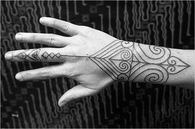 Stern Tattoo Ellenbogen Vorlage Neu Die Besten 25 Handgestochene Tattoos Ideen Auf Pinterest